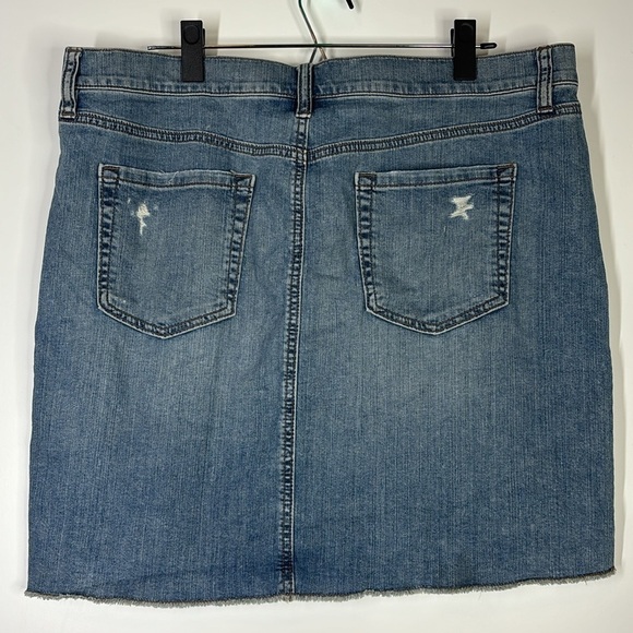 Ann Taylor Loft denim shirt with jewel embellishments size 14 - Picture 3 of 7